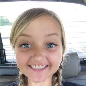 Meet your Posher, Christine